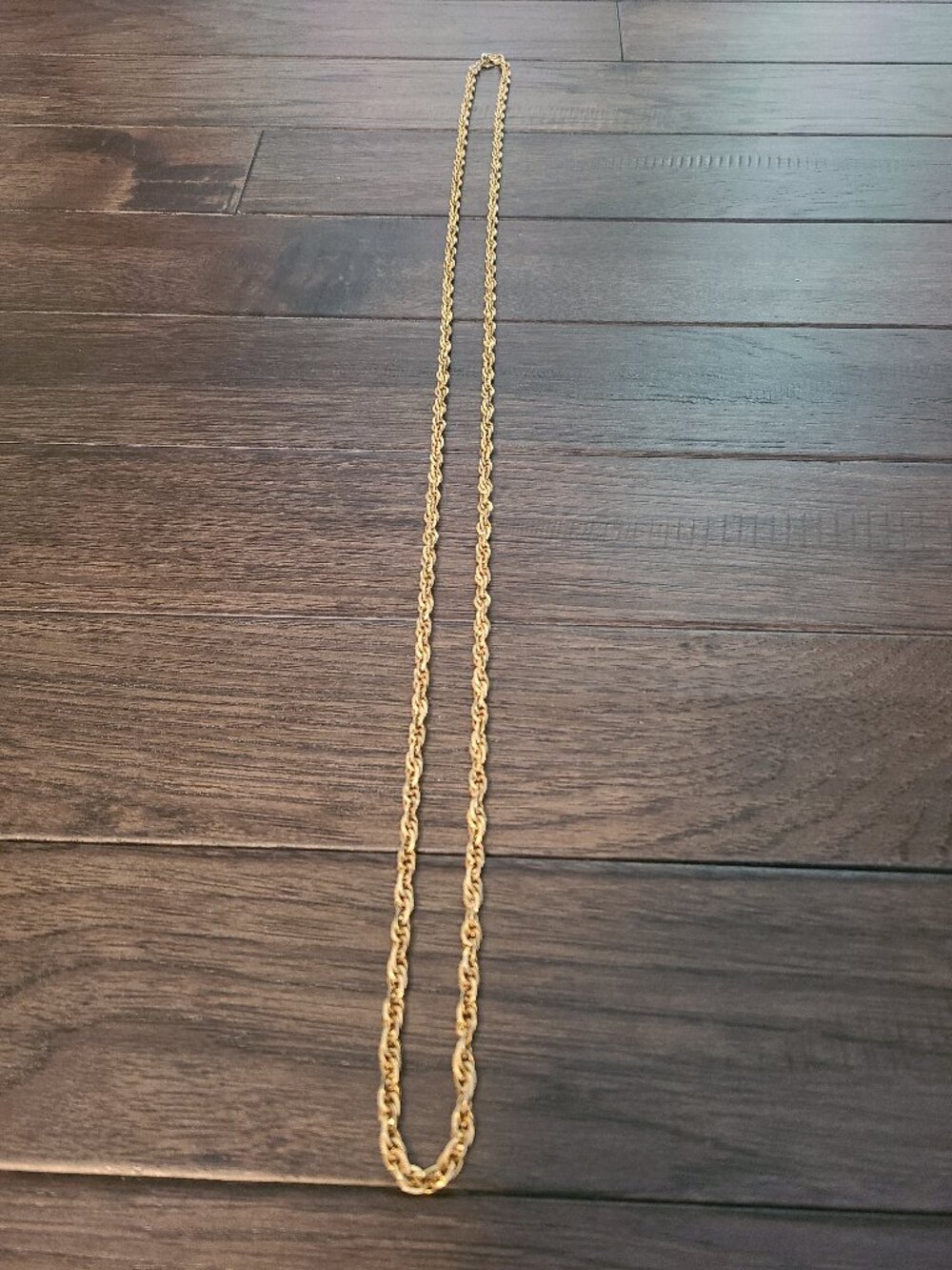 Vintage 1970s  23 inch triple link chain